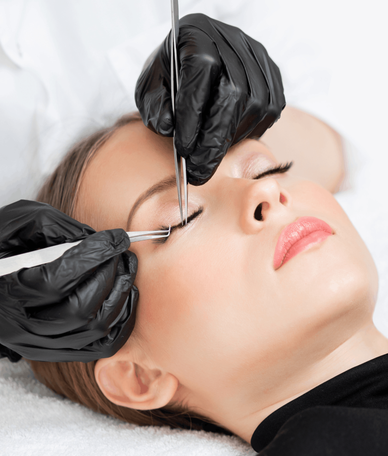Professional One by One Lash Artist